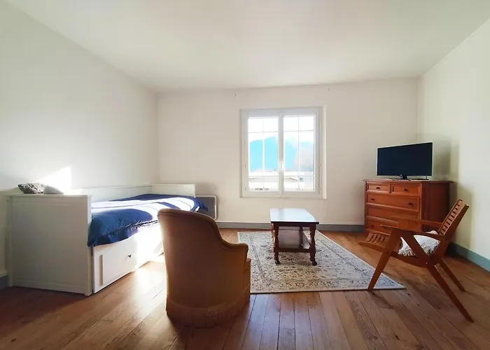 アパート La Taniere