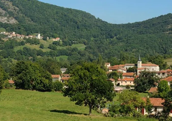 La Taniere アパート Siradan